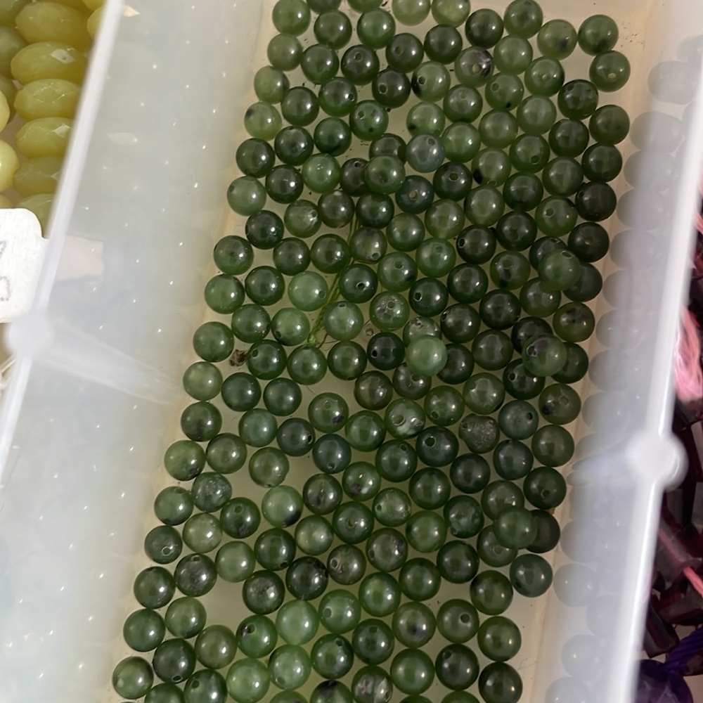 Lot of Jade, Garnet, and Moss Agate Beads 💎 🪨 - Picture 4 of 6